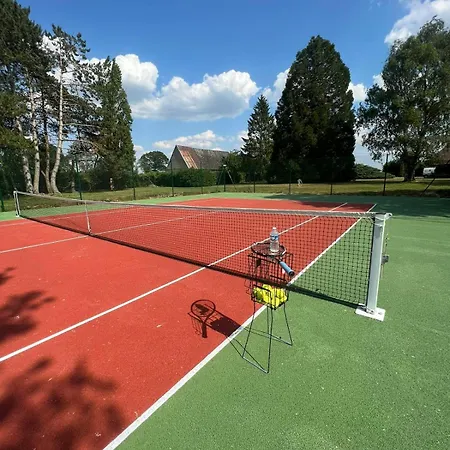 Holiday home Campagne Normandie Tennis Piscine Billard 12 Pers Francheville (Eure)